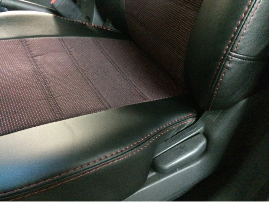 Авточехлы на Hyundai Tucson JM