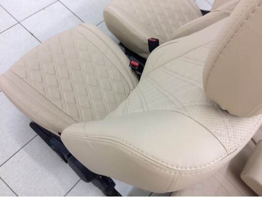 Авточехлы на Mitsubishi Outlander 3