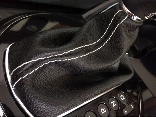 Перетяжка рычага и чехла КПП